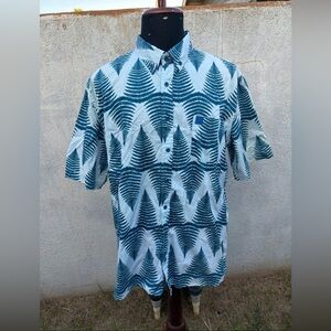 PreOwned Hawaii’s Finest Hawaiian Print Blue Full Button Men’s XXL
